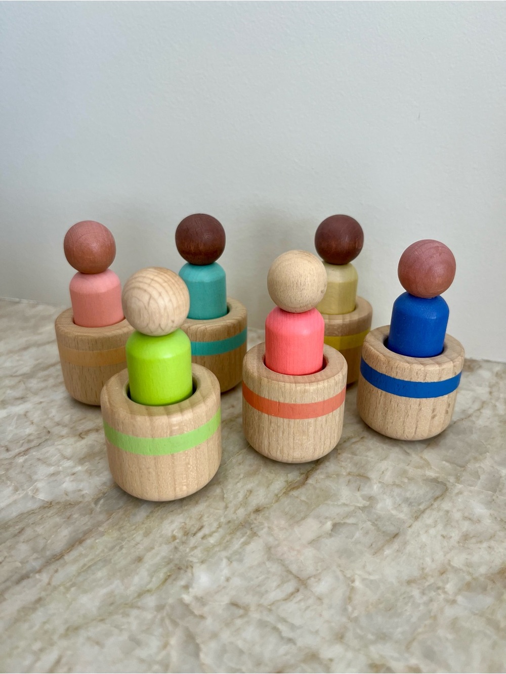 LOVEVERY Post and Play Peg People